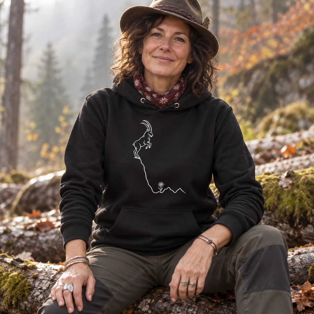 Bouquetin & edelweiss, hoodie montagne suisse, porté