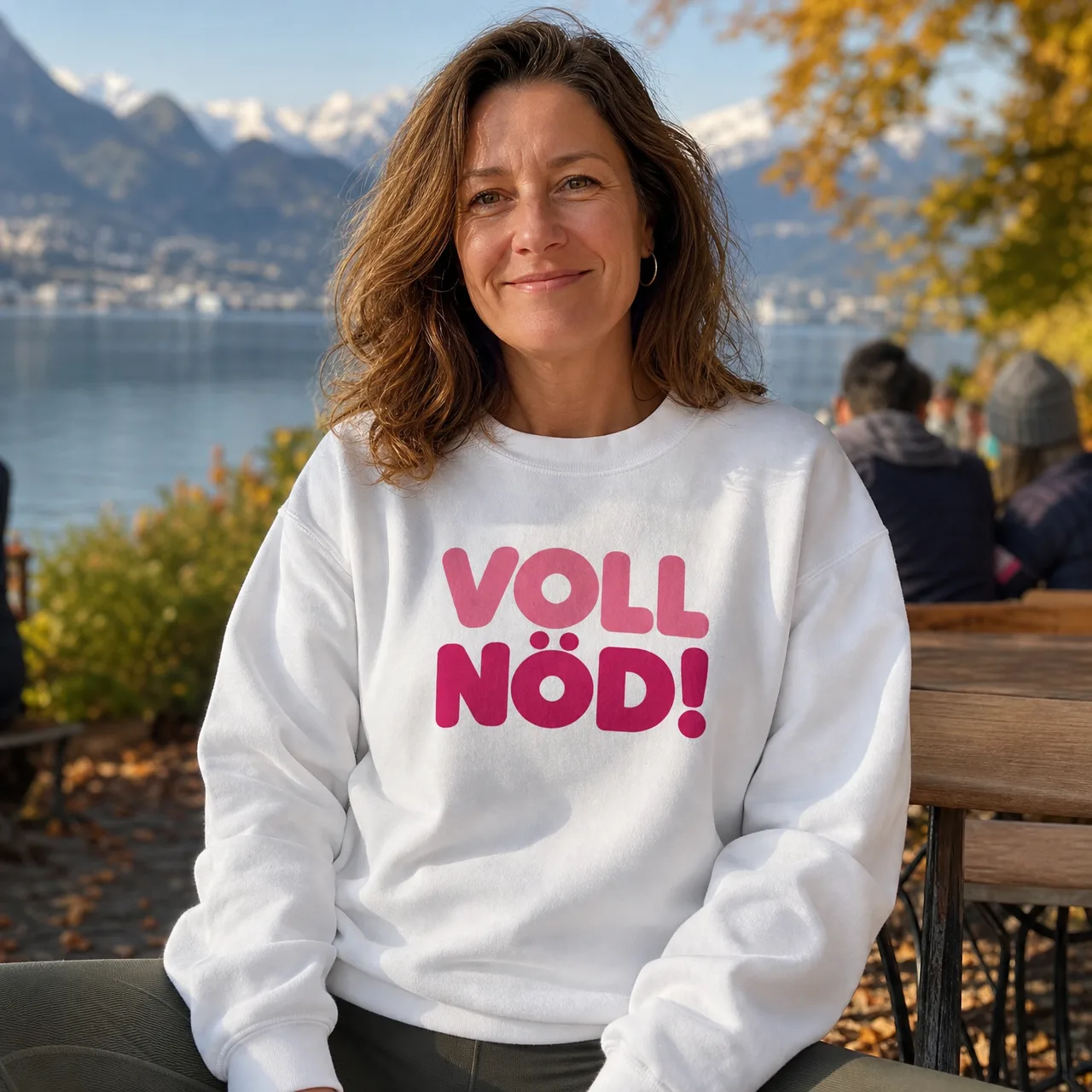 Voll Nöd! Felpa con detto svizzero tedesco, indossata